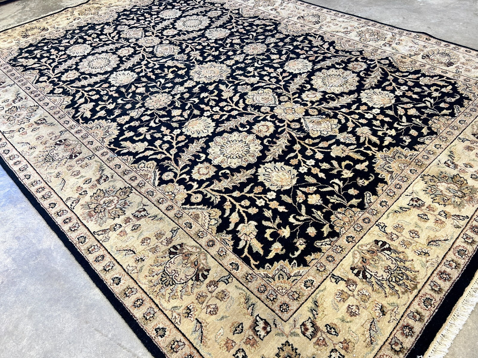 8'10"x12'7" Hand-Knotted 100% Lamb Wool IndoAgra Carpet - Area Rug