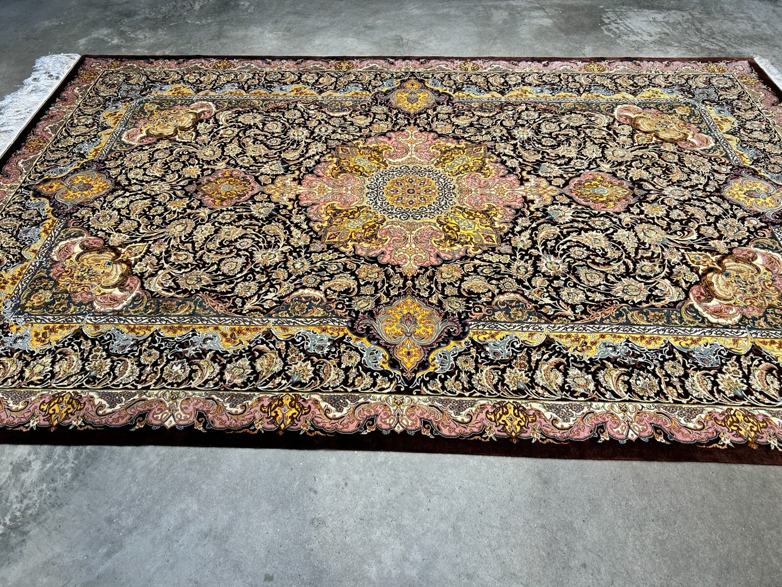 6'9"x10'2" Exquisite Hand-Knotted 100% Silk Qume Rug