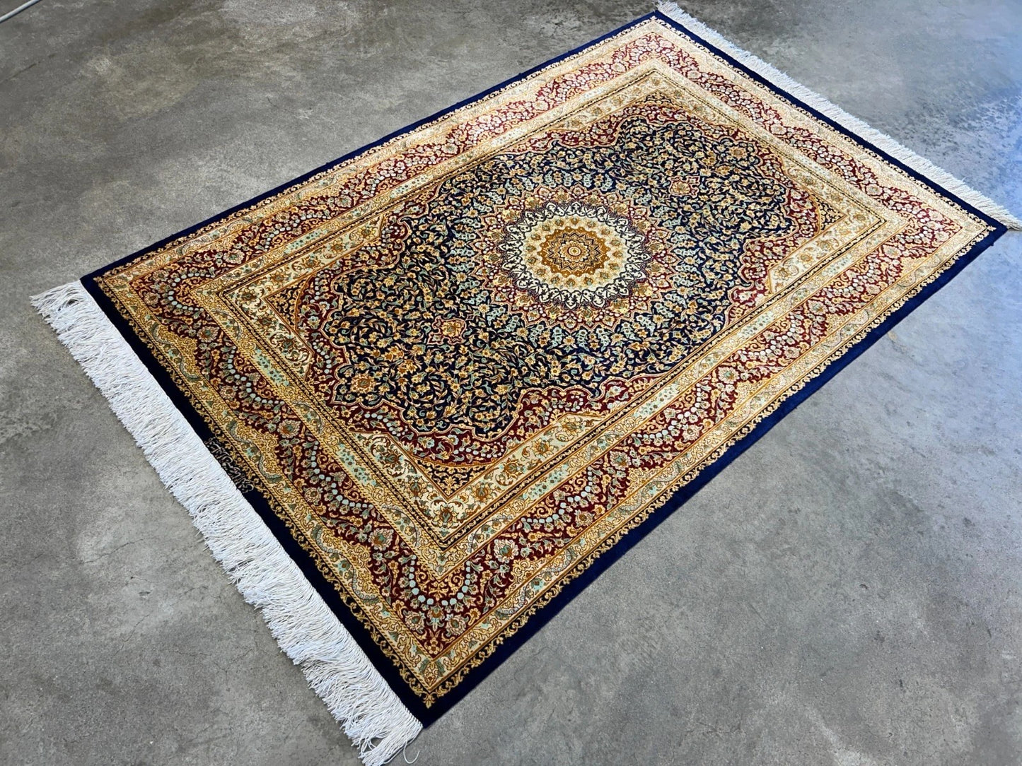 3'3"x5' Exquisite Extra-Fine Hand-Knotted 100% Silk Qume Area Rug - Carpet