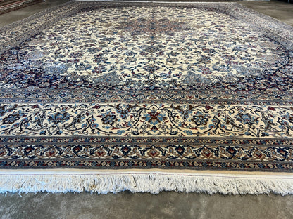 10'3"x14'1" Extra Fine Hand-Knotted Wool & Silk Naine Rug