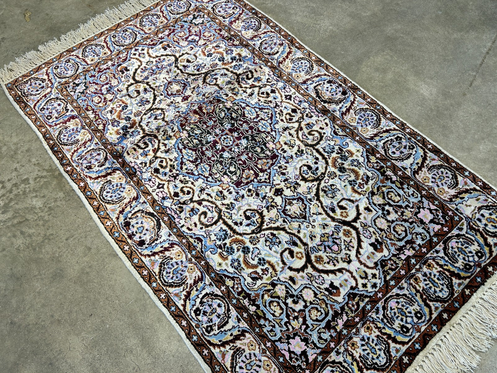 3'x5' Hand-Knotted 100% Kashmiri Silk Oriental Rug