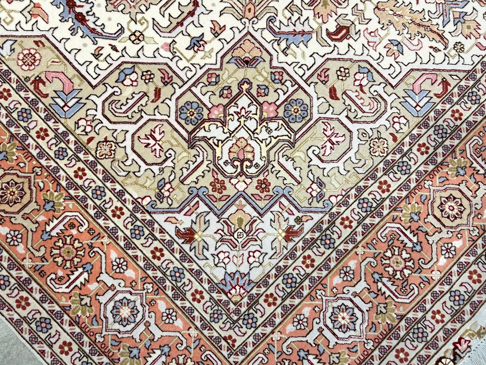 6'7"x9'10" Fine Hand-Knotted Wool & Silk Blend Tabrize Herize Carpet - Area Rug