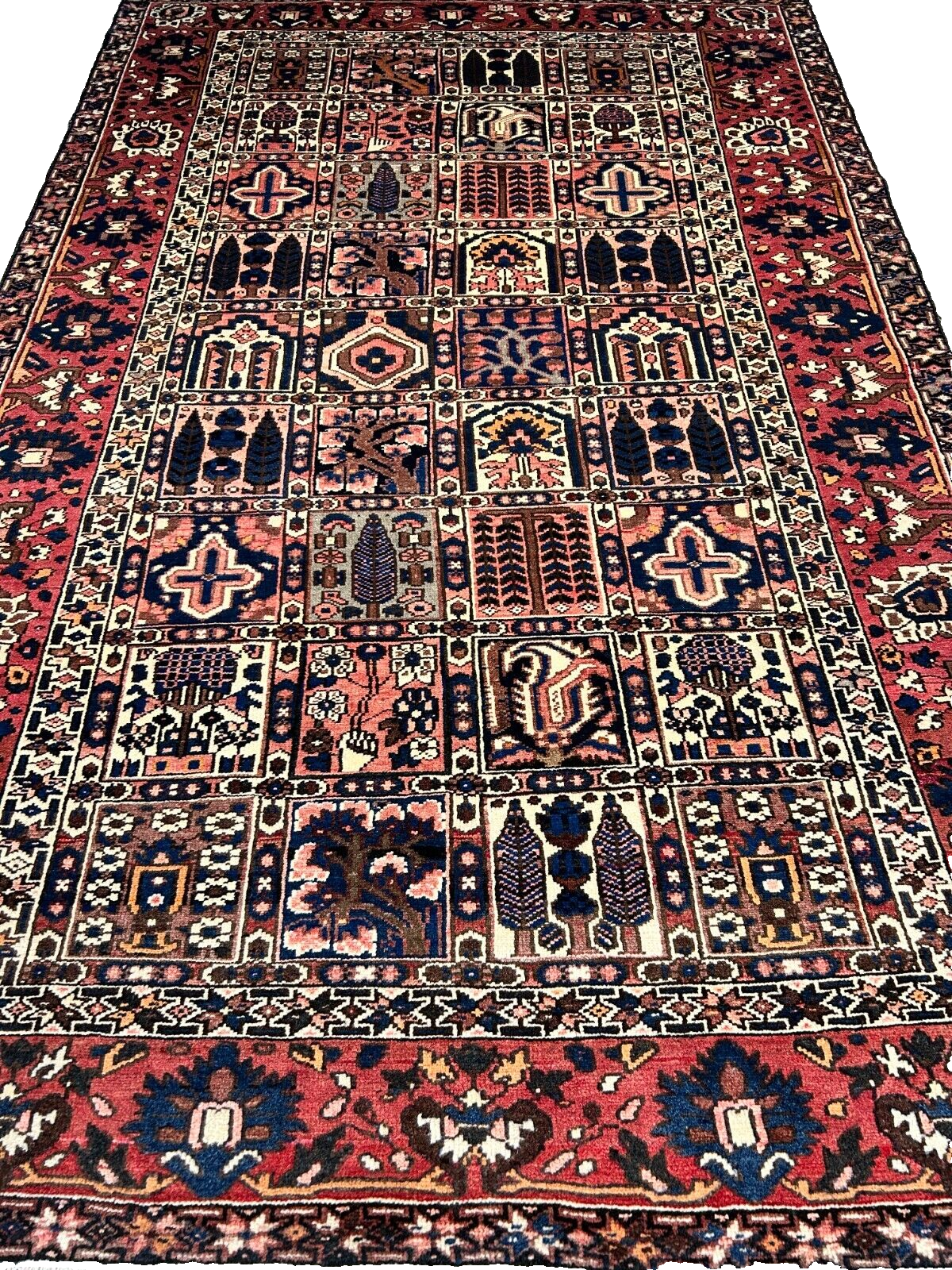 6'5"x9'8" Hand-Knotted 100% Lamb Wool Bakhtiarie Carpet - Area Rug