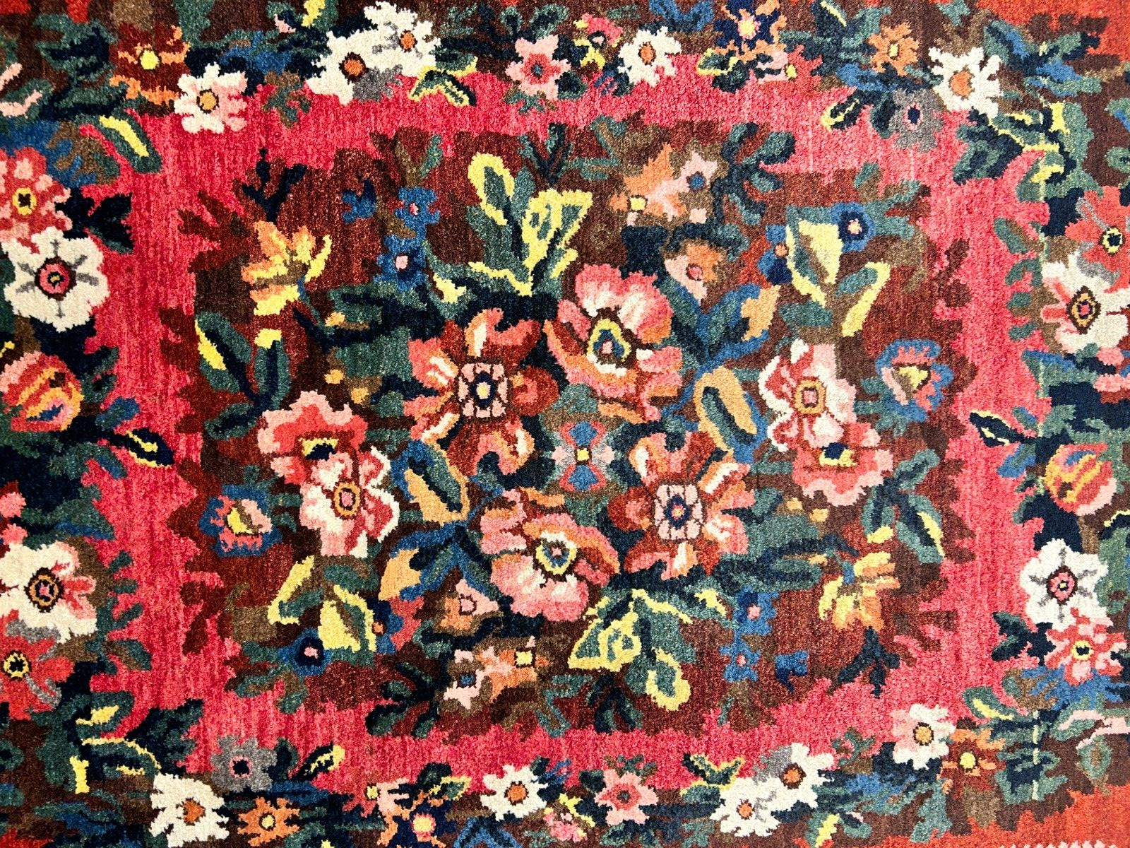 5'2"x8' Hand-Knotted 100% Wool Pile Bakhtiarie Carpet - Area Rug