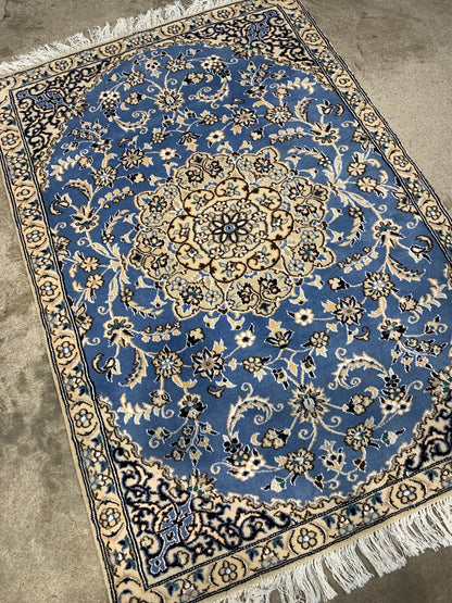 3'0"x4'6" Fine Hand-Knotted Wool & Silk Blend Naine Carpet - Area Rug