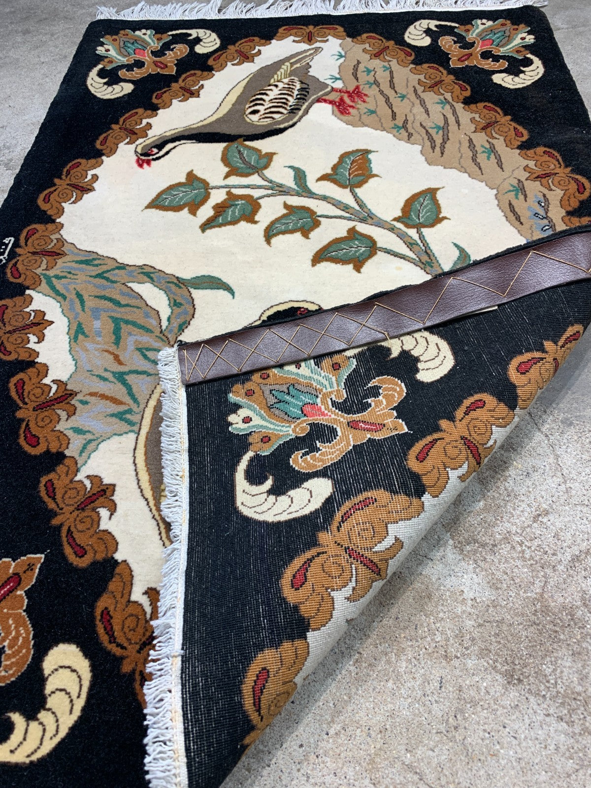 2'1"x3'1" Very Fine Hand-Knotted 100% Wool Pile Pictorial Qume Rug