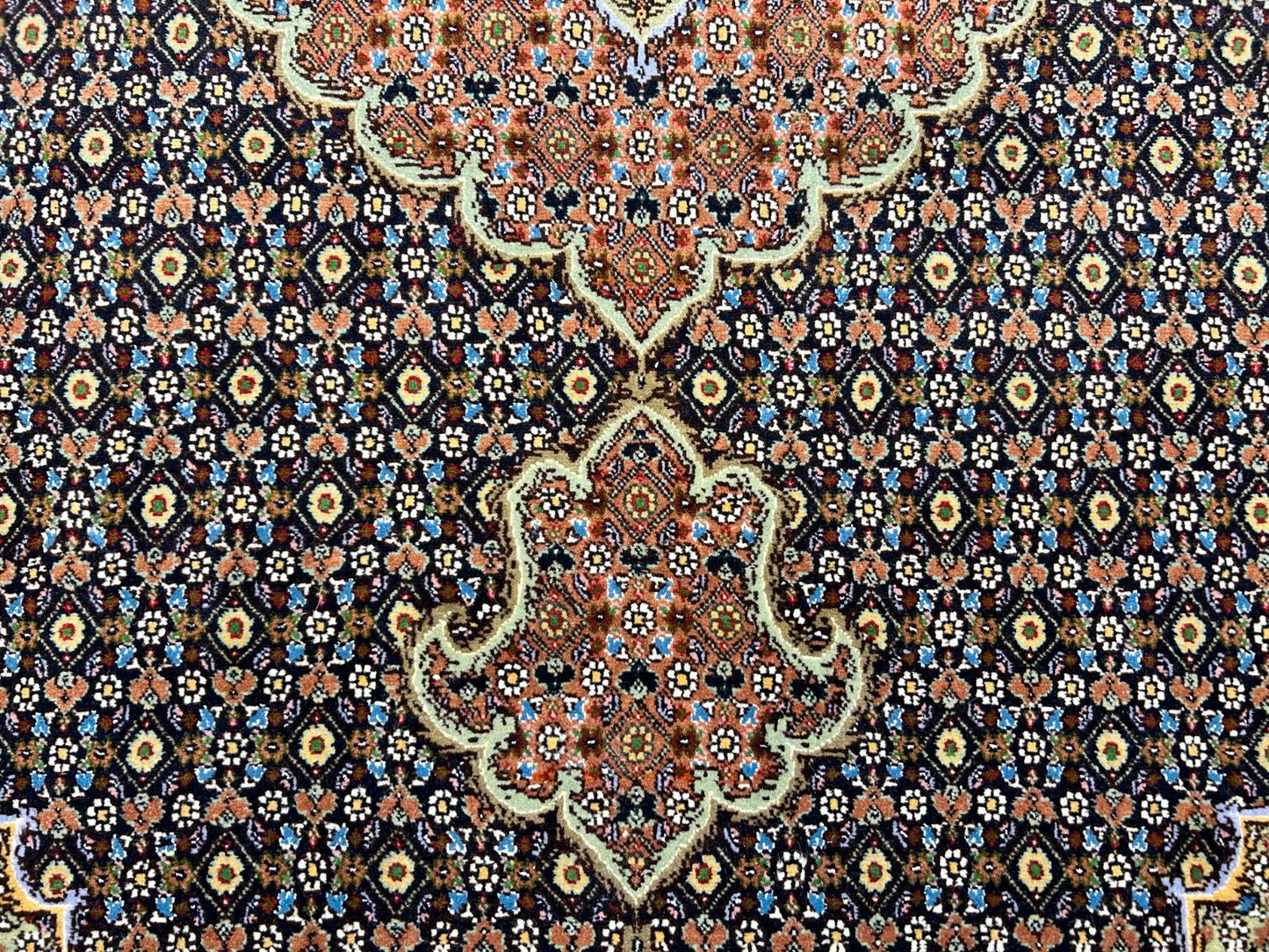 6'8"x9'8" Fine Hand-Knotted Wool & Silk Oriental Tabrize Rug - Area Carpet