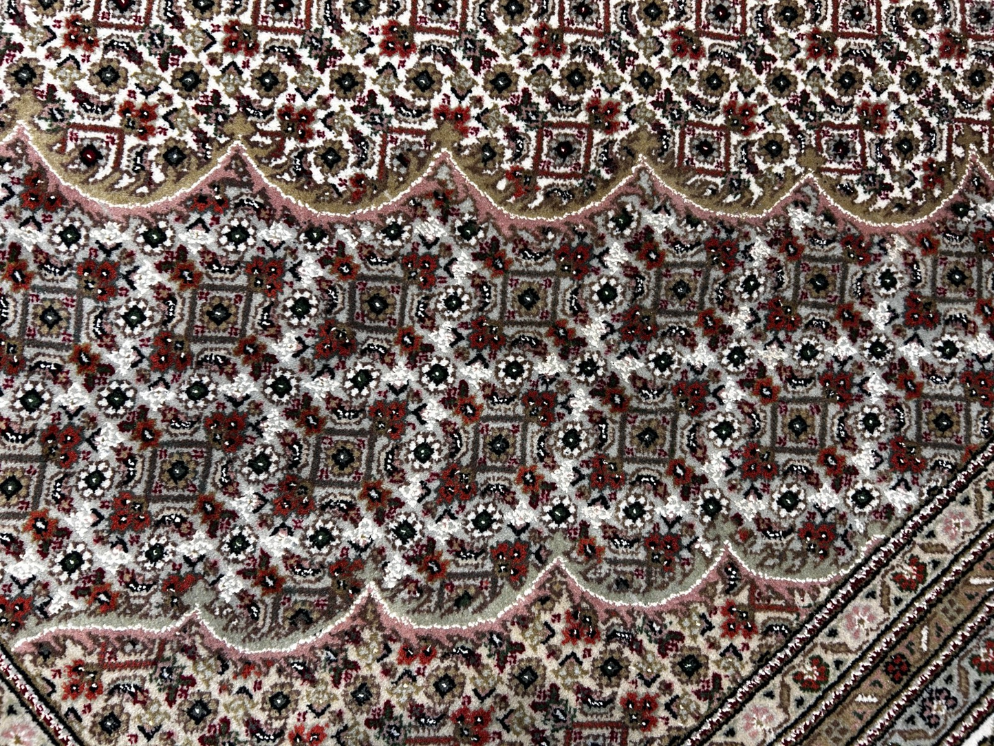 8'3"x11'4'' Hand-Knotted  100% Wool Pile Tabrize Mahi Area Rug