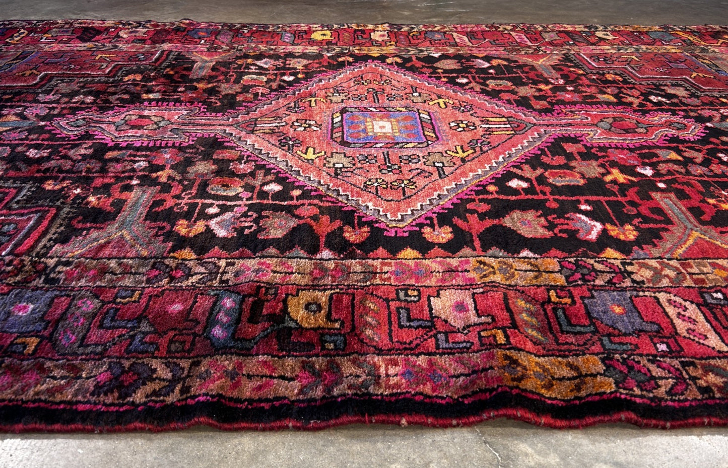 4'9" x 8'6" Hand-Knotted 100% Wool Carpet - Hamadane Area Rug