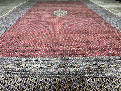 6'x9' Vintage Old Hand-Knotted Wool Oriental Rug - Area Carpet