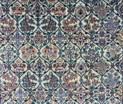 3'2"x4'10'' Very Fine Hand-Knotted Silk & Wool Naine Area Rug - Carpet