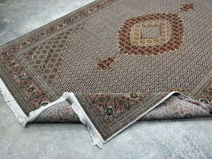 6'8"x10' Fine Hand-Knotted Wool & Silk Oriental Tabrize Rug - Area Carpet