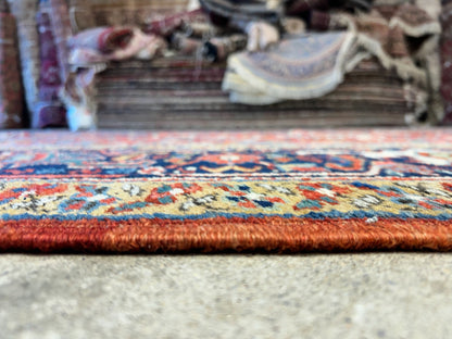 Collector Item - 9'1"x12'2" Antique Fine Wool Herize Hand-Knotted Rug