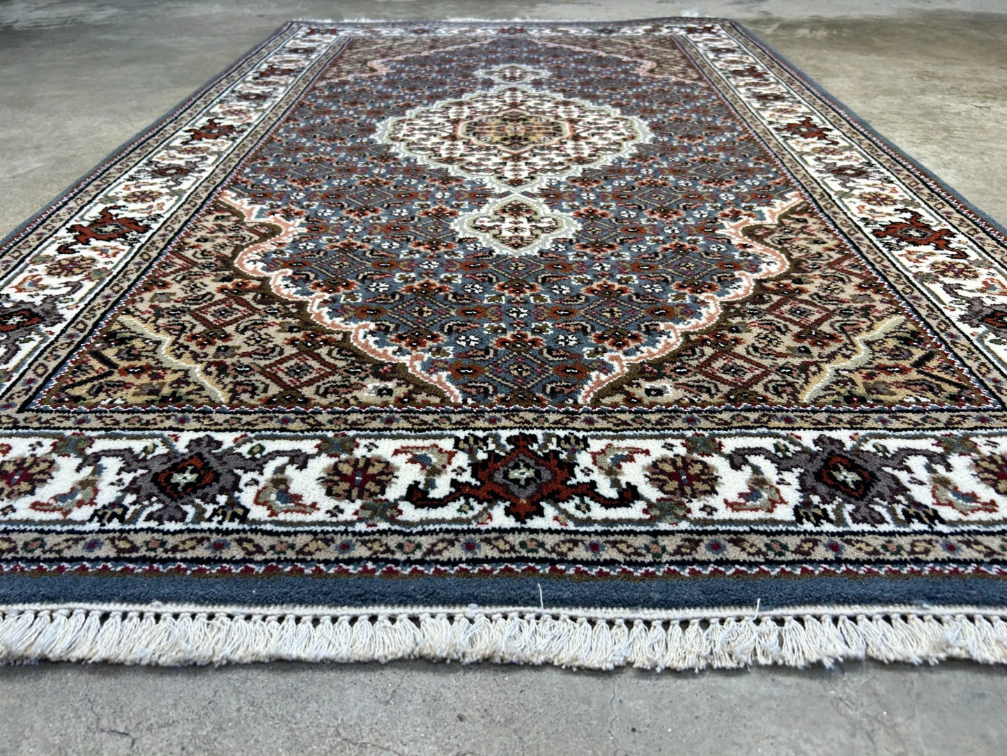 3'1"x4'10" Hand-Knotted Wool & Silk Pile Tabrize Mahi Rug