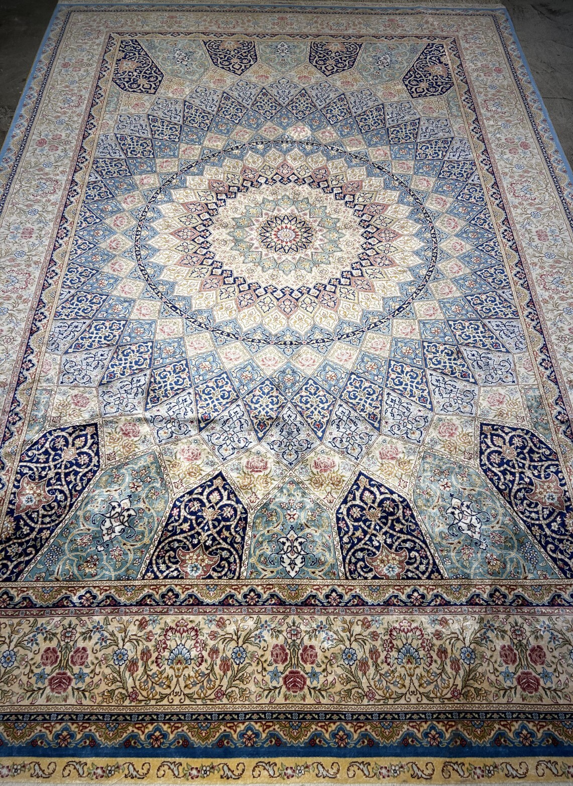6'x9' Exquisite Hand-Knotted 100% Silk Oriental Rug