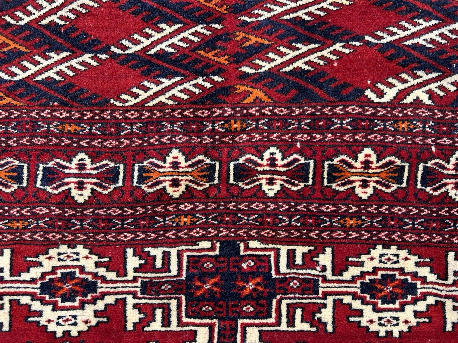 7’7”x10’ Hand-Knotted 100% Wool Pile Bokhara Area Rug - Carpet