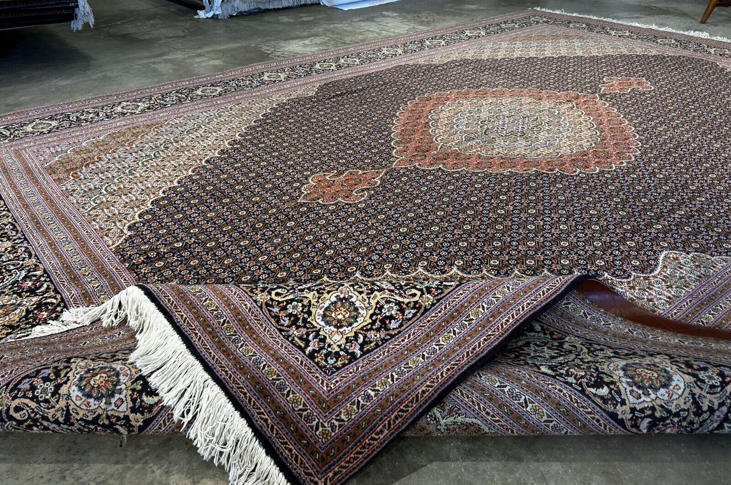8'3"x11'2" Fine Hand-Knotted Wool & Silk Oriental Rug - Area Carpet