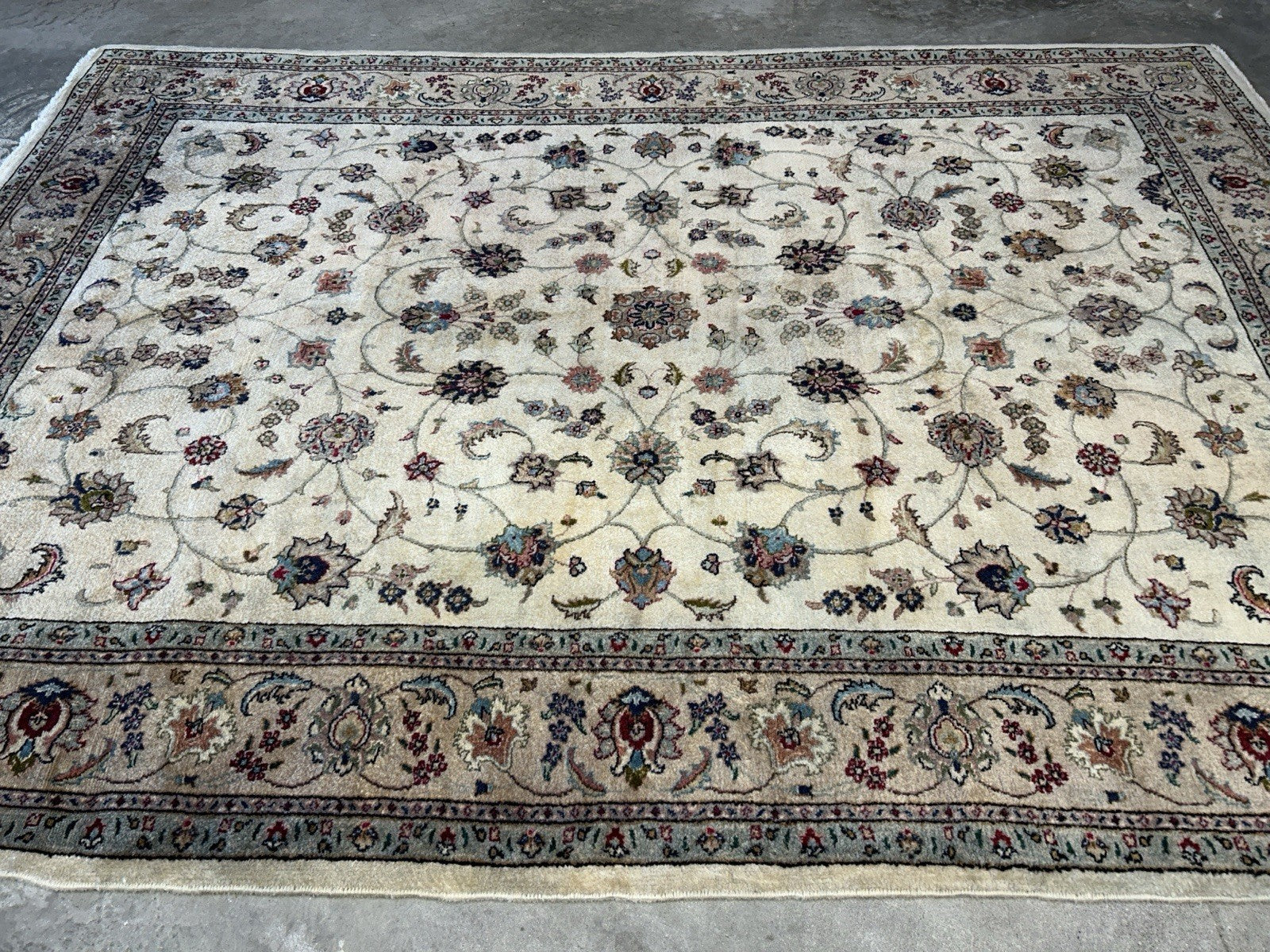 7’x9’11” Vintage Hand-Knotted 100% Wool Pile Tabrize Area Rug - Carpet