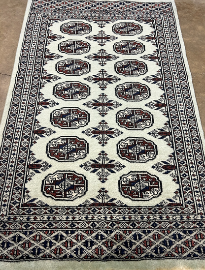 2'7"x4'2" Hand-Knotted 100% Wool Pile Bokhara Rug