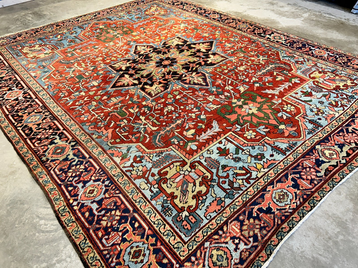 Collector Item - 9'6"x12' Antique Fine Lamb Wool Herize Serapy Hand-Knotted Rug