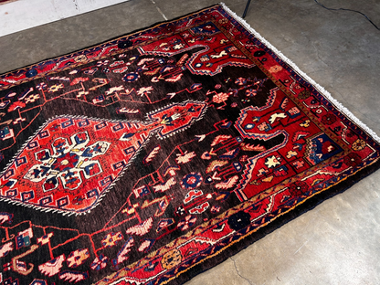 4'10" x 8'1'' Hand-Knotted 100% Wool Pile Hamadane Area Rug