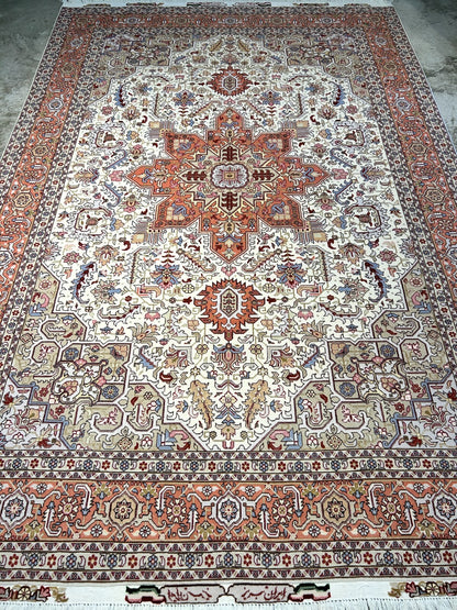 6'7"x9'10" Fine Hand-Knotted Wool & Silk Blend Tabrize Herize Carpet - Area Rug