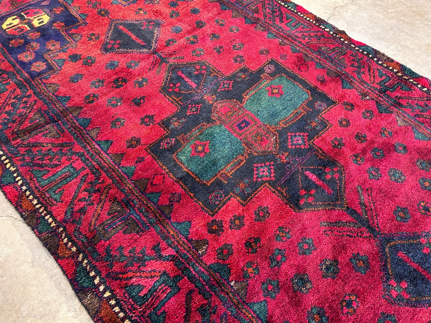 4'10" x 8'10" Hand-Knotted 100% Wool Pile Hamadane Area Rug - Carpet