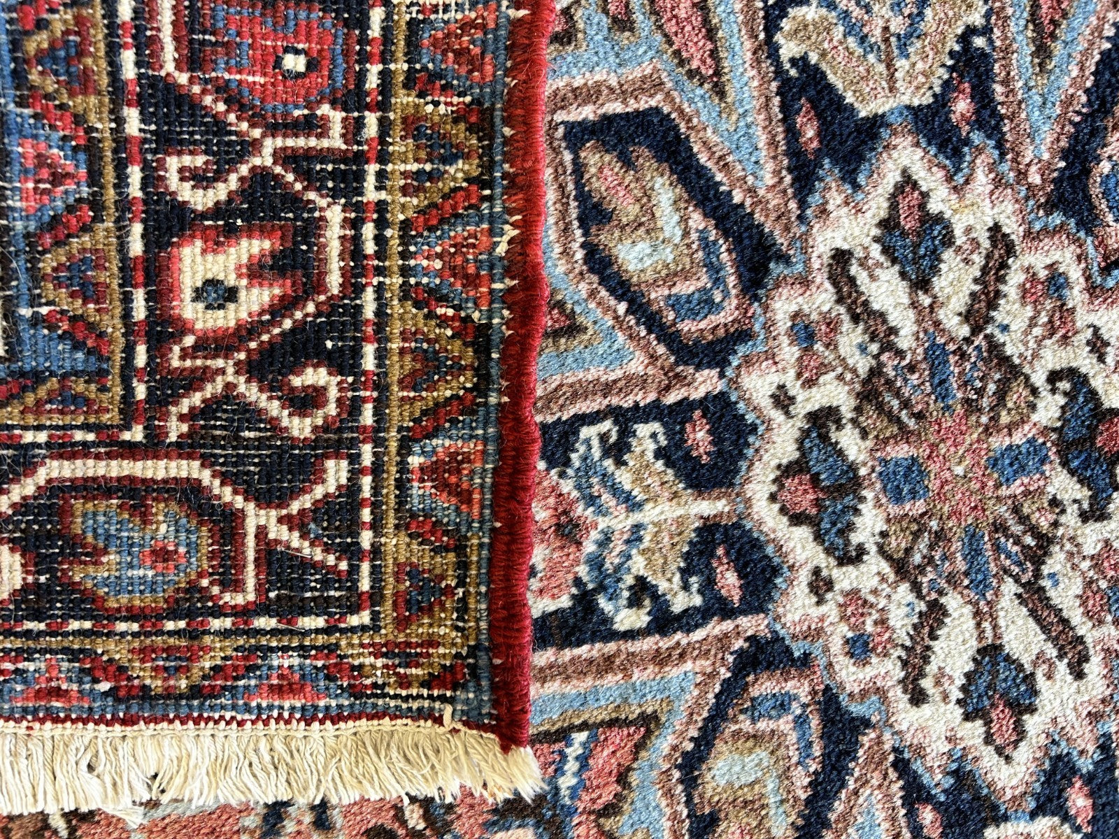 4'3"x4'10" Hand-Knotted 100% Wool Pile Persiane Herize Rug