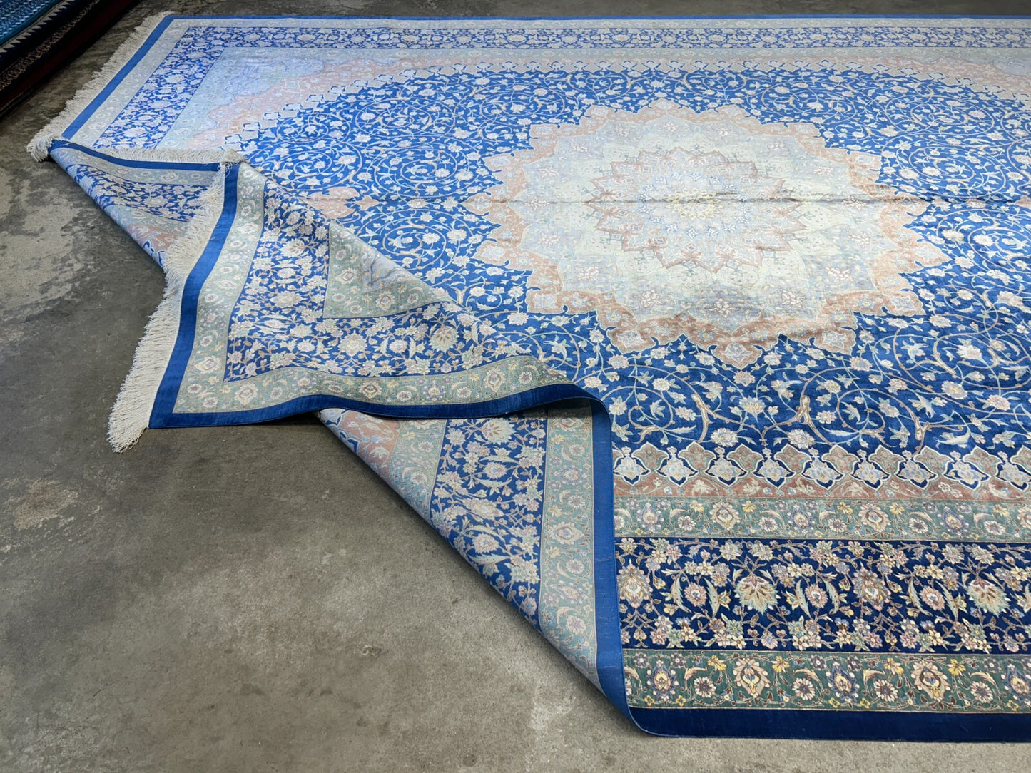 10'1"x13'1" Exquisite Signed Hand-Knotted 100% Silk Qume Rug