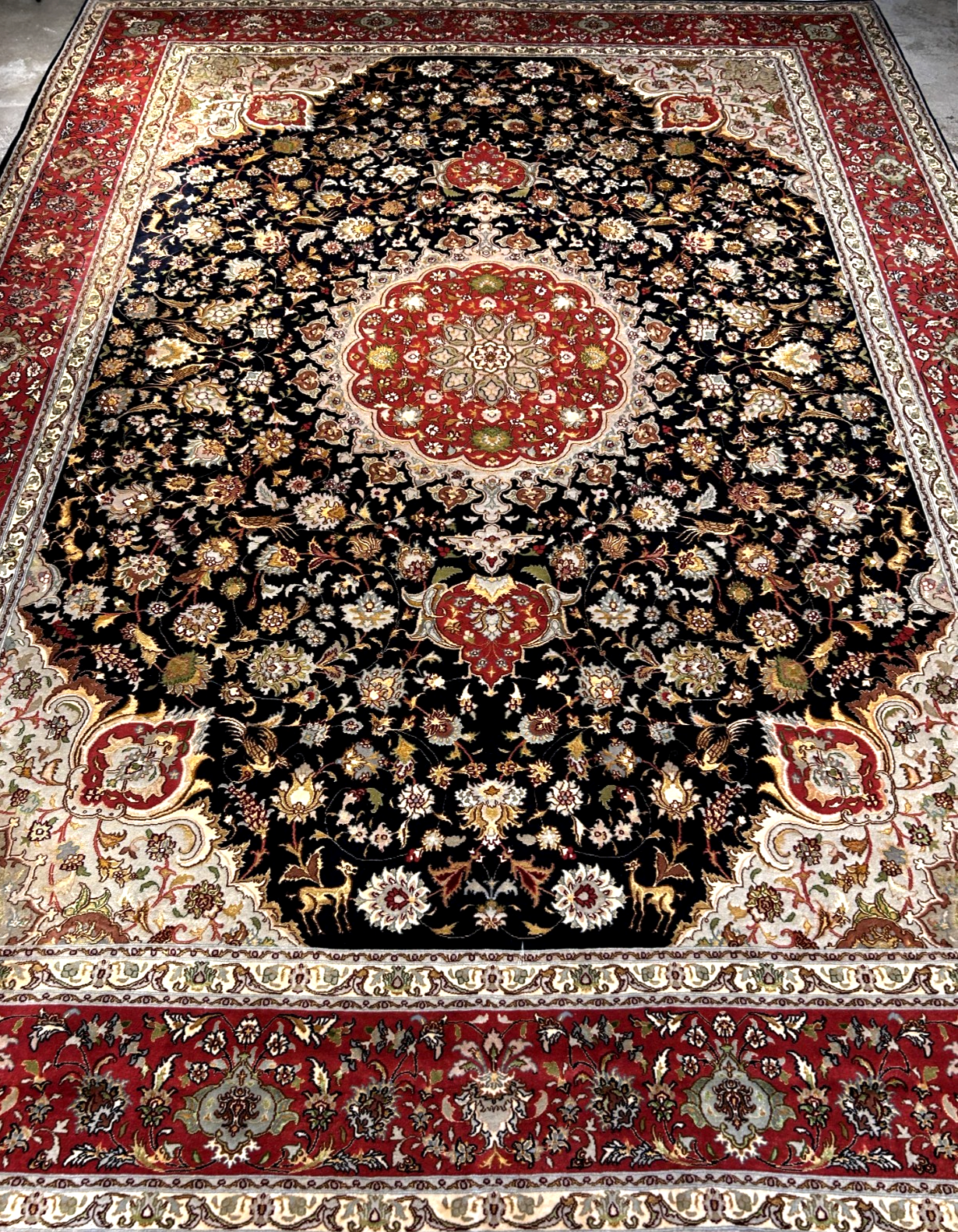 8'7"x12'3" Very Fine Hand-Knotted Wool & Silk Tabrize Area Rug - Carpet