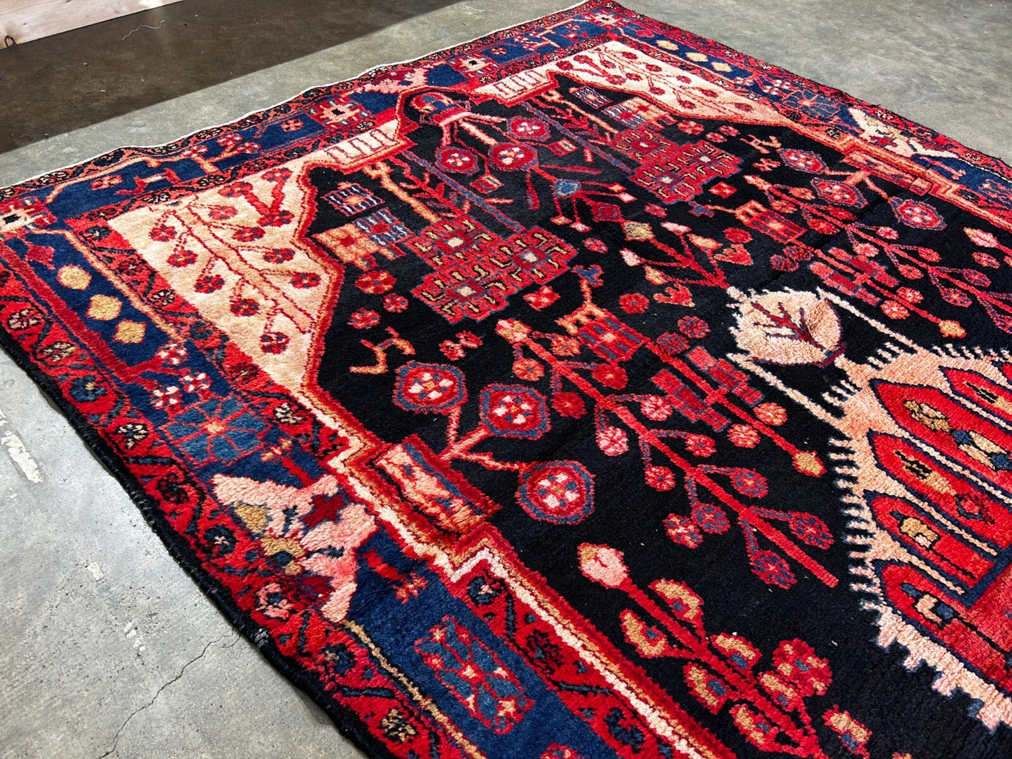 5'1" x 10'2'' Hand-Knotted 100% Lamb Wool Carpet - Nahavande Area Rug