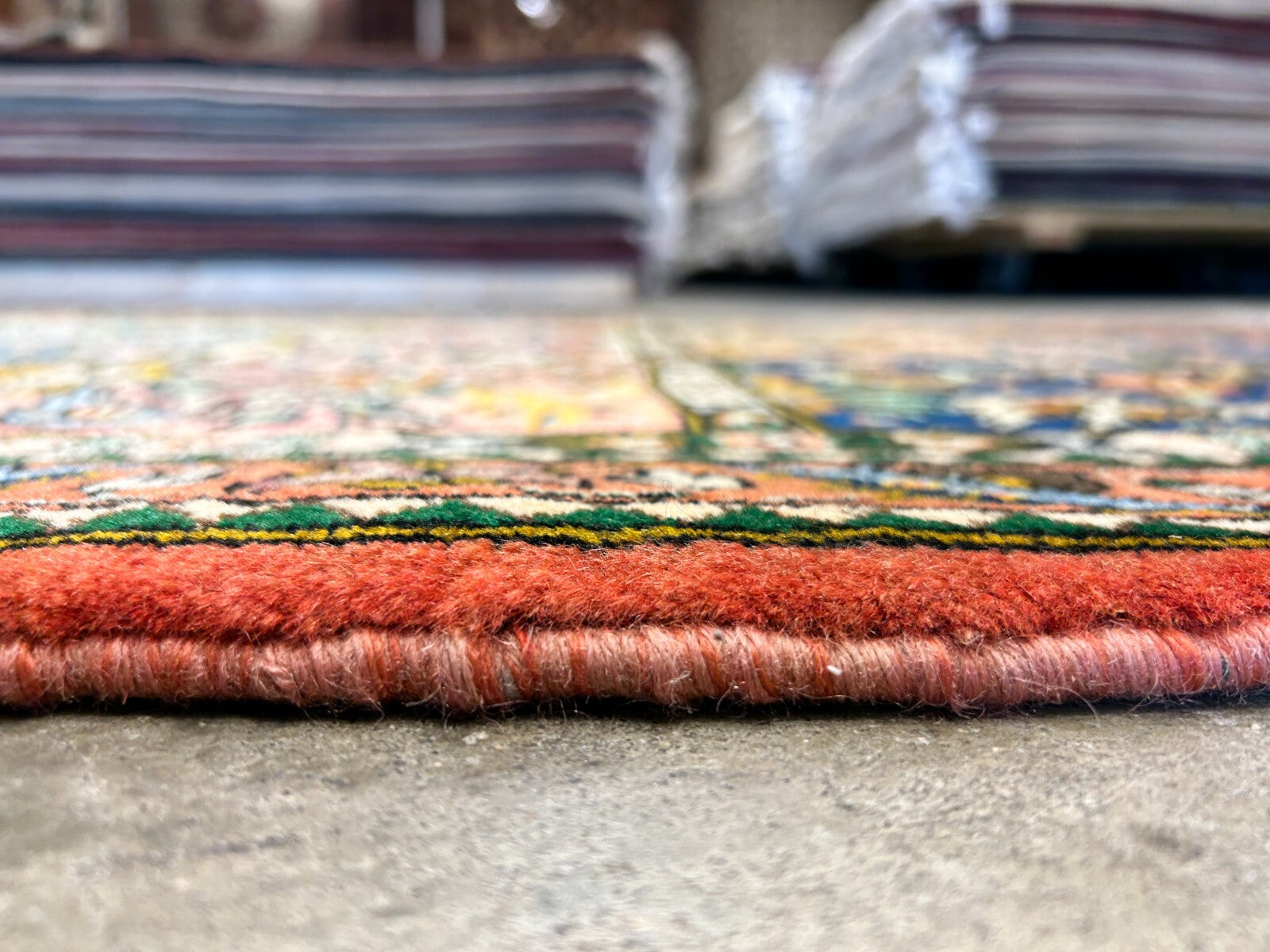 3'5"x5'2" Hand-Knotted 100% Lamb Wool Bakhtiarie Carpet - Area Rug