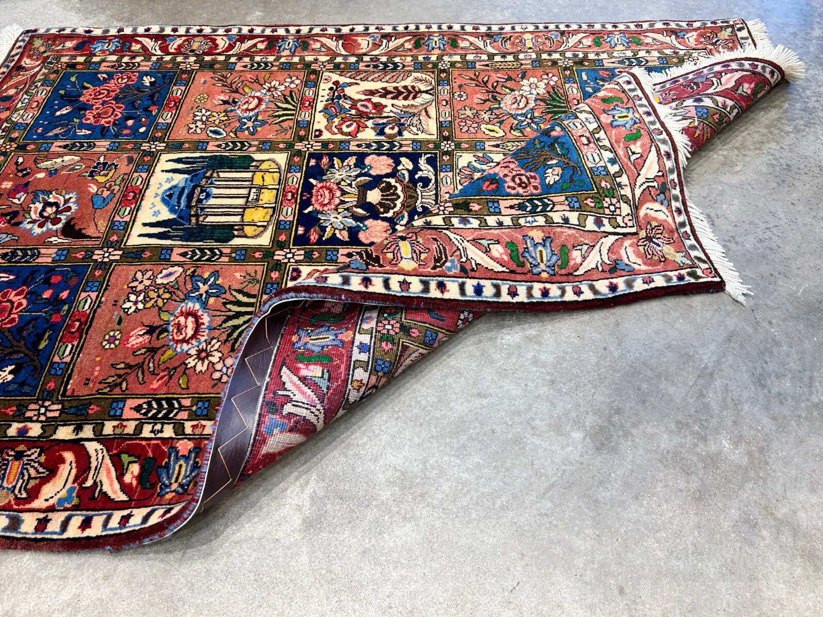 3'5"x5'2" Hand-Knotted 100% Lamb Wool Bakhtiarie Carpet - Area Rug