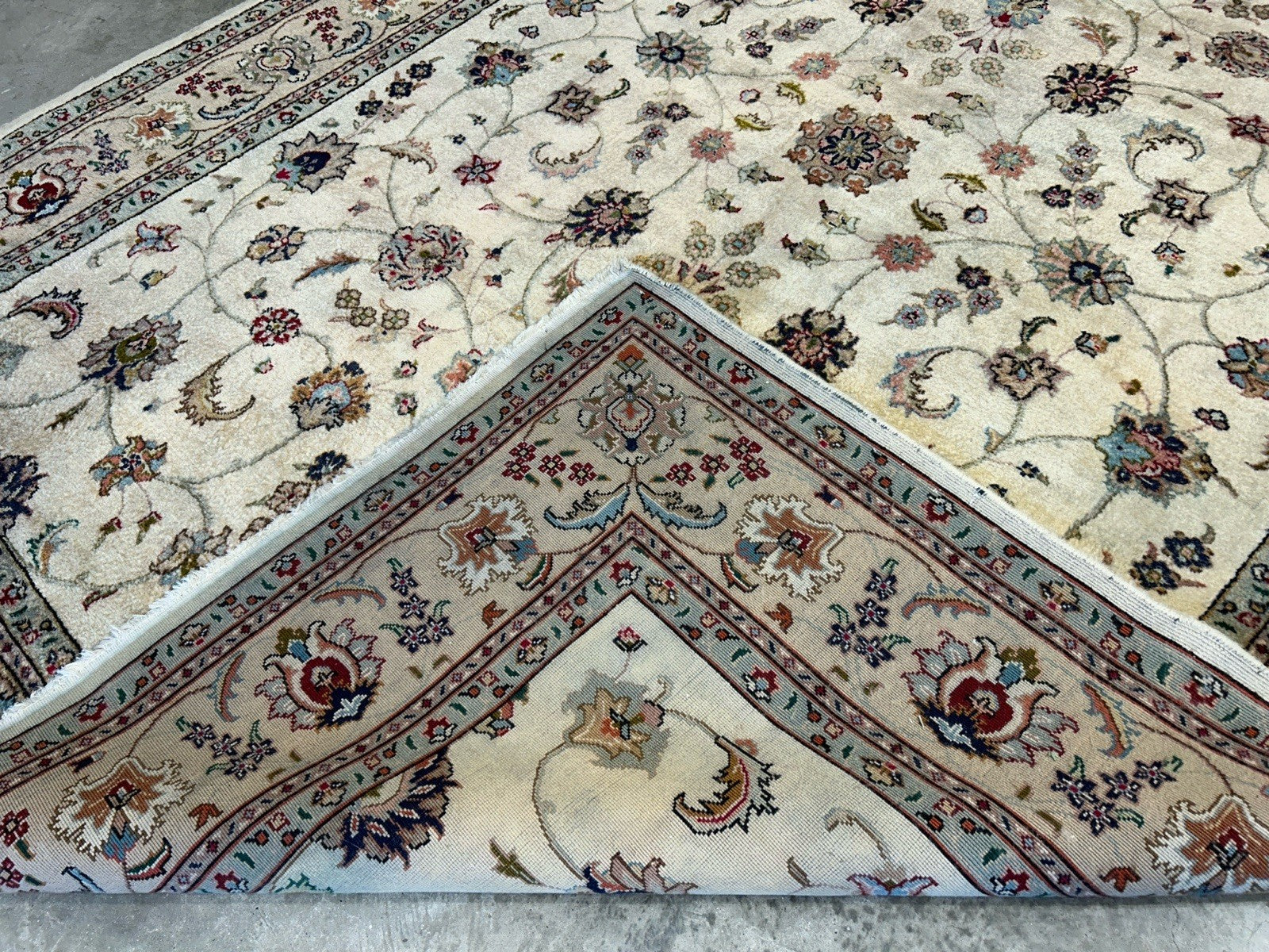 7’x9’11” Vintage Hand-Knotted 100% Wool Pile Tabrize Area Rug - Carpet