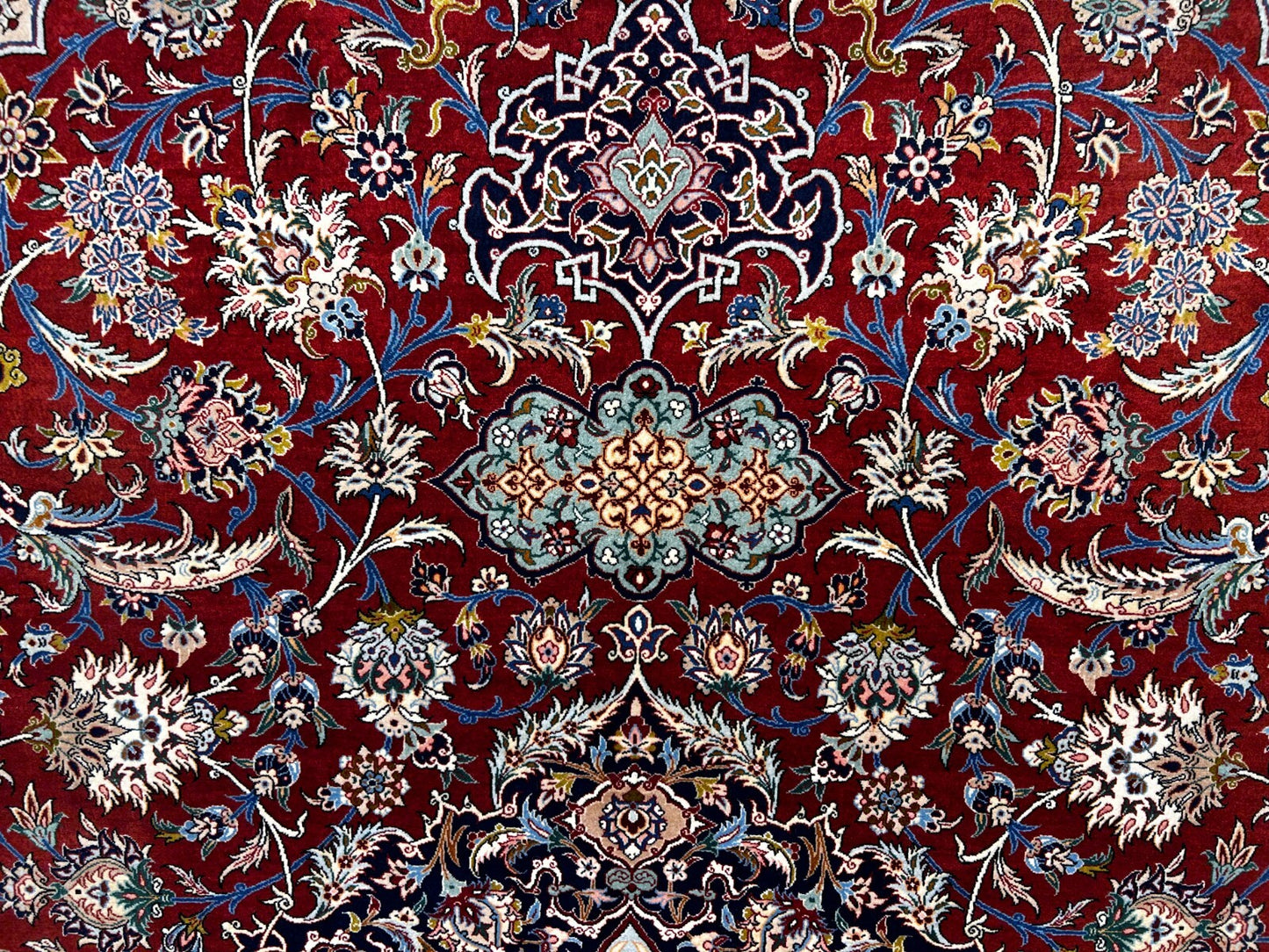 8'1"x11'9" Extra Fine Hand-Knotted Wool & Silk Isfahane Rug