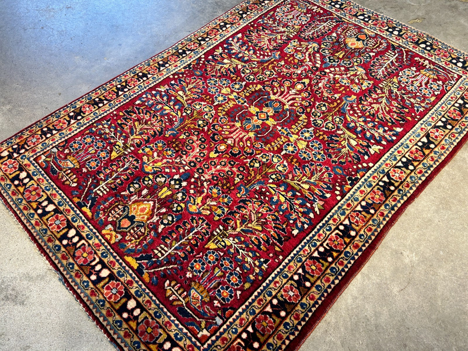 Collector Antique - 3'4"x5'1" Hand-Knotted 100% Wool Pile Sarouke Rug