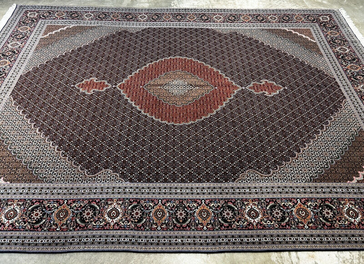 8'3"x11'5" Fine Hand-Knotted Wool & Silk Oriental Rug - Area Carpet