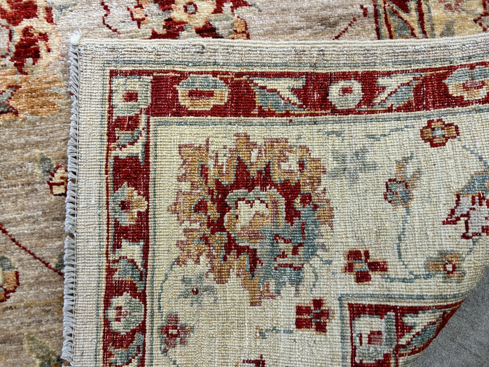 5'8"x8'2" Hand-Knotted 100% Wool Pile Agra Carpet - Area Rug