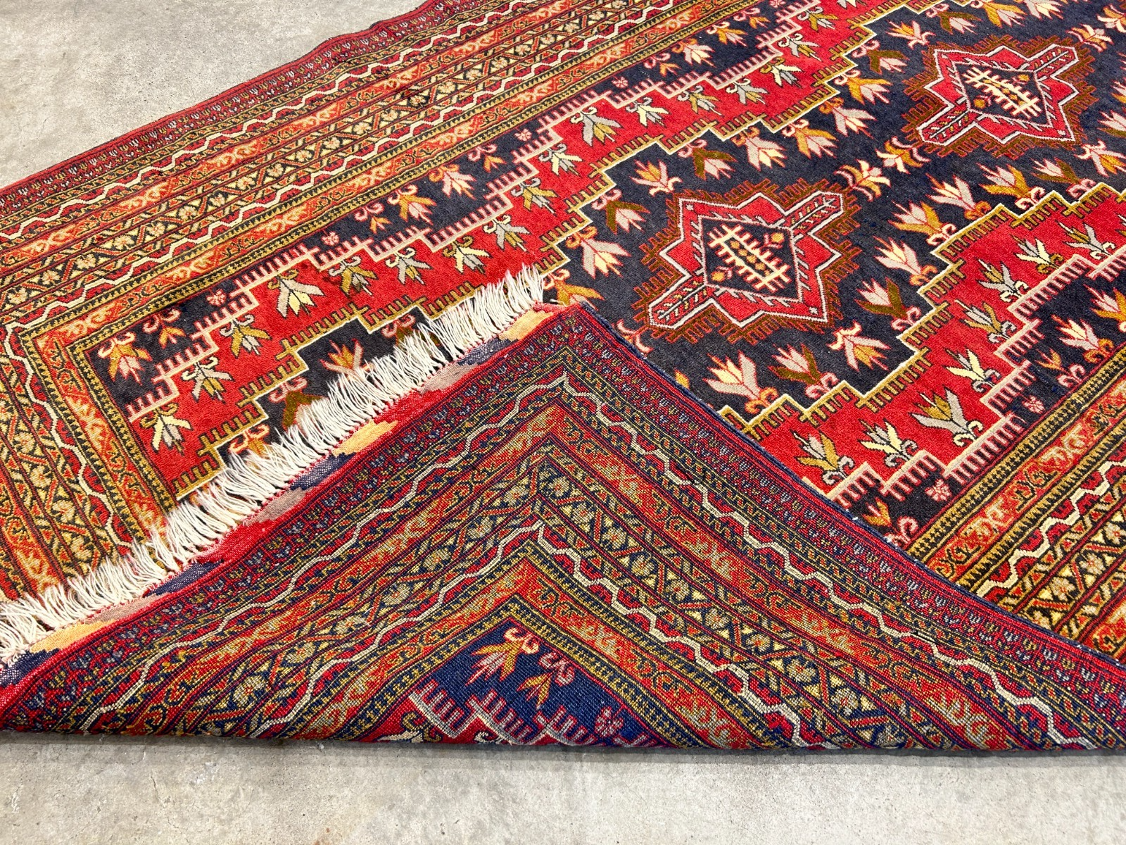 3'11"x6'3" Hand-Knotted 100% Wool Pile Geometric Rug