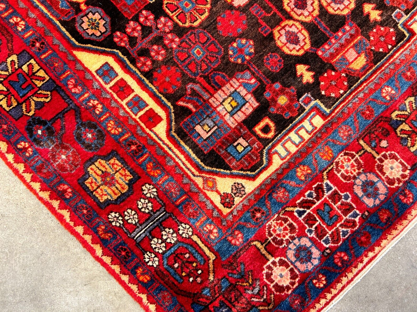 5'0" x 9'10" Hand-Knotted 100% Wool Carpet - Nahavande Area Rug