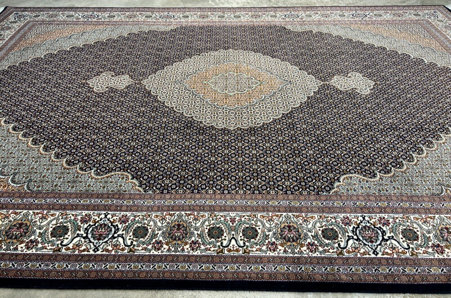 6'8"x10' Fine Hand-Knotted Wool & Silk Oriental Tabrize Rug - Area Carpet