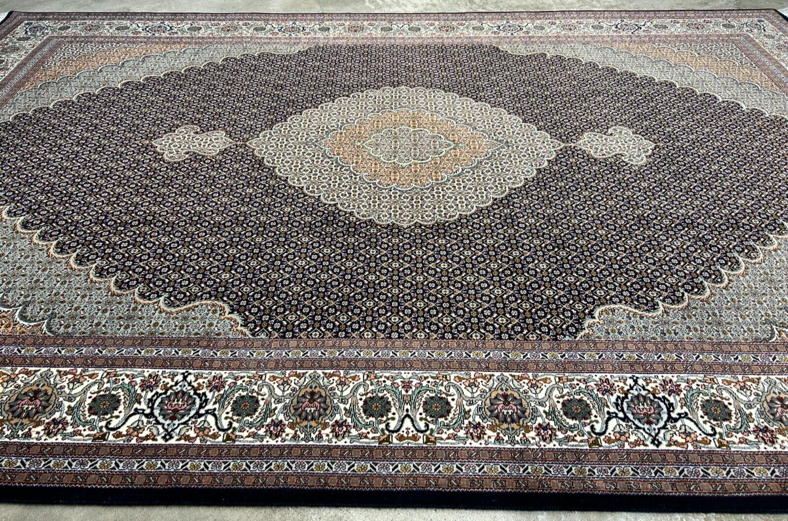 6'8"x10' Fine Hand-Knotted Wool & Silk Oriental Tabrize Rug - Area Carpet