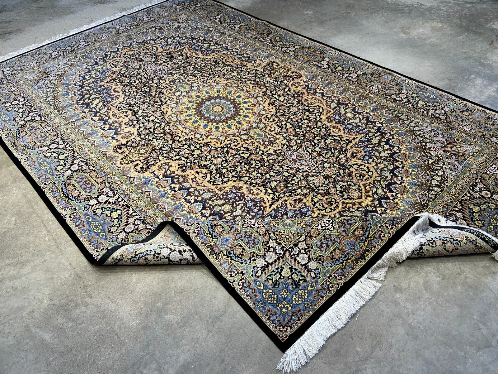 6'5"x9'10" Exquisite Hand-Knotted 100% Silk Qume Rug
