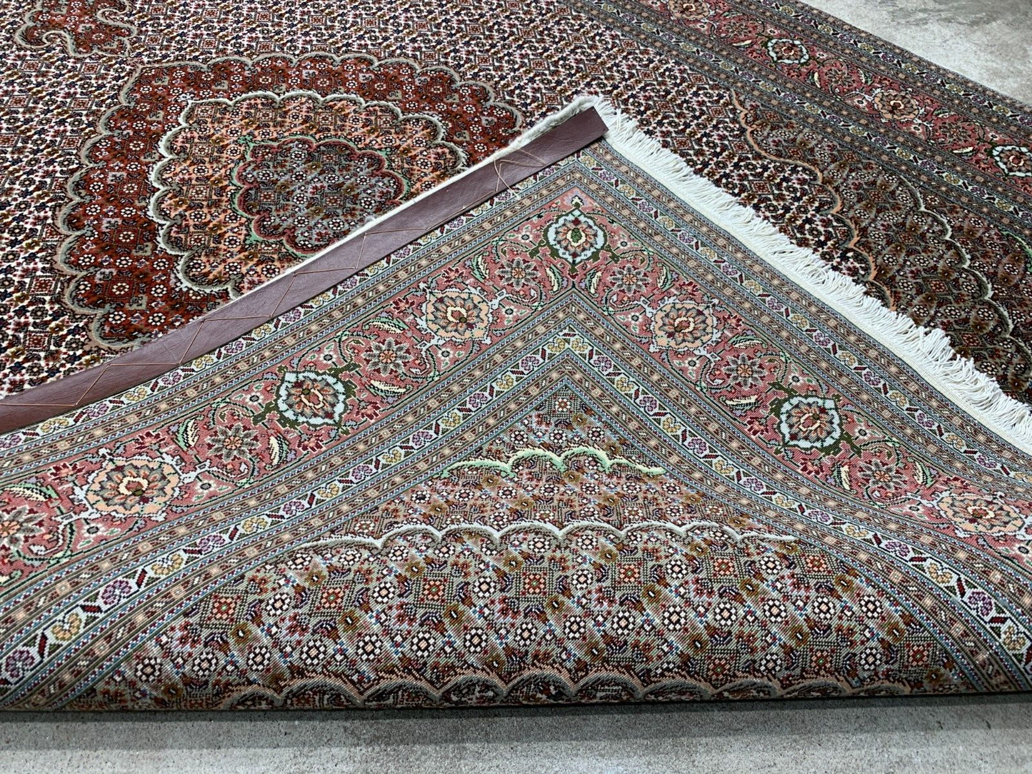 5'1"x6'10" Fine Hand-Knotted Wool & Silk Blend Tabrize Mahi Carpet - Area Rug