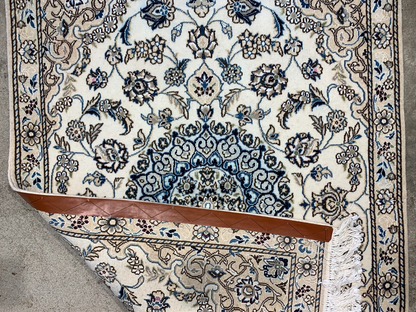 2'11"x4'7" Fine Hand-Knotted Wool & Silk Blend Naine Carpet - Area Rug