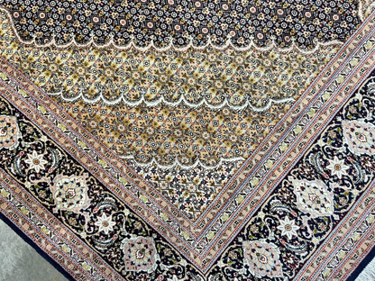 6'7"x9'9" Fine Hand-Knotted Wool & Silk Oriental Tabrize Rug - Area Carpet