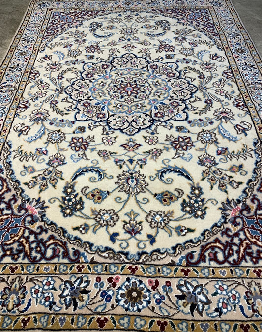 3'3"x4'10''  Very Fine Hand-Knotted Silk & Wool Naine Area Rug - Area Carpet