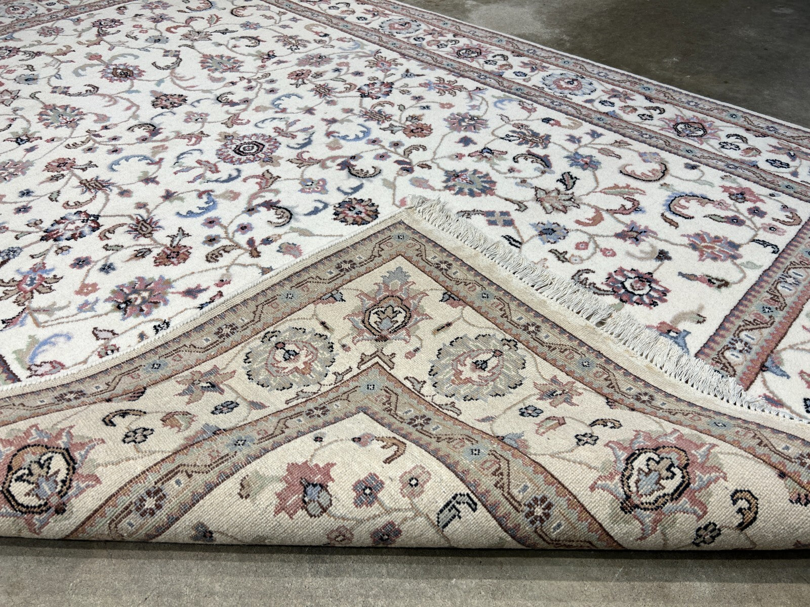 6'x9' Hand-Knotted 100% Wool Carpet - Kashane Design Area Rug