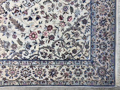 4'3"x6'10" Fine Hand-Knotted Wool & Silk Blend Naine Carpet - Area Rug