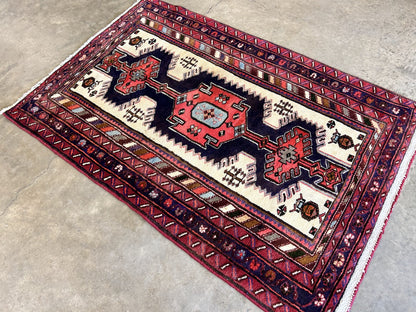 3'4"x4'9" Hand-Knotted 100% Wool Pile Hamadane Rug